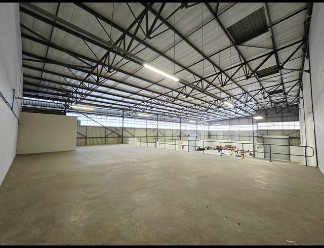 1,287M² WAREHOUSE TO LET IN LANSERIA